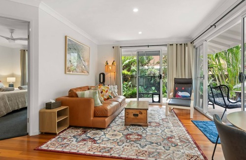 Suffolk Park Apartment | Byron Bay Accom - Kookaburra Beachside Apartment - 176 Alcorn Street - Suffolk Park