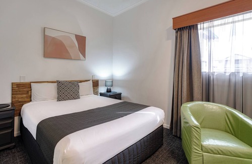 Caboolture Hotel | Caboolture Gateway Motel