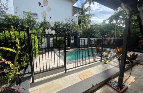 Cairns North Apartment | Cairns Exclusive Paradise Home