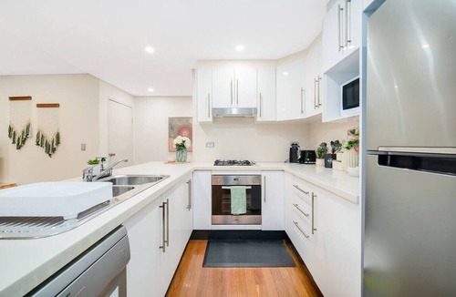 Camperdown Apartment | Camperdown2房带车位近 USYD &RPA