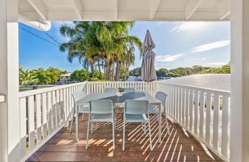 Rainbow Beach Apartment | Captain Carlos Two
