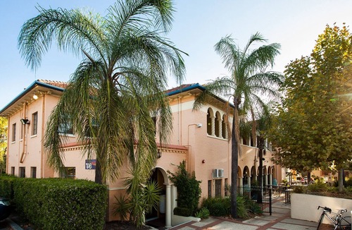 Nedlands Hotel | Captain Stirling Hotel