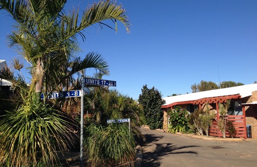 Carnarvon Hotel | Carnarvon Central Apartments