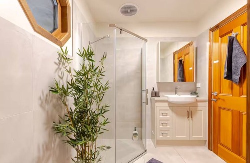Macclesfield Bed & Breakfast | CARNBRAE BnB Cosy and relaxing couples getaway!