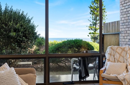Carrickalinga House | Carrickalinga House A Symphony of Sea and Serenity