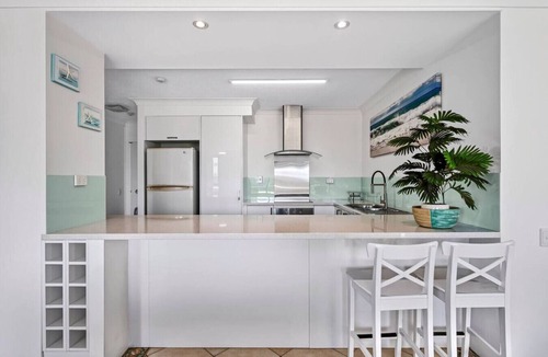 Main Beach Apartment | Carrington Holiday Getaway # 5 - Main Beach