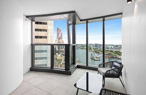 Brisbane Central Business District Apartment | CASSA ONE - Brisbane CBD 2b Apt w/Free Parking