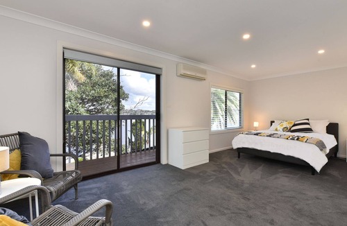 Coal Point House | Catalina Bay Sunset Waterfront 4br Getaway