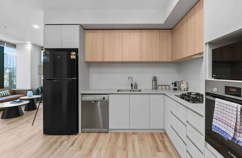 Adelaide Central Business District Apartment | CBD VTA Apartment | Free Parking | Walk Everywhere