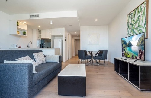 South Brisbane Apartment | Center Located 2 bedroom Apartment South Brisbane