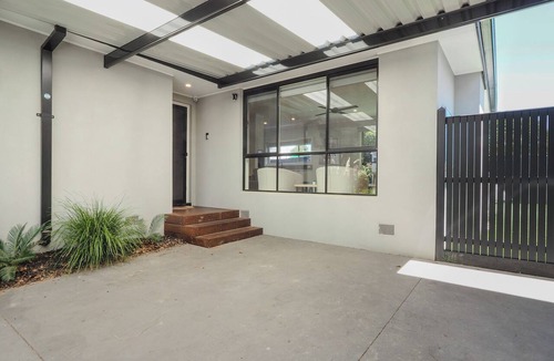 Forest Hill Villa | Central Forest Hill 3BR2BA House+Parking