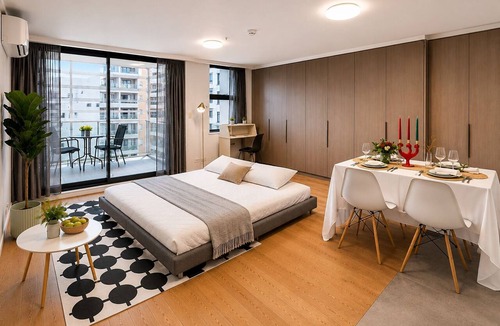 Camperdown Apartment | Central heart 1 BRD in Ultimo w/Paring & Pool Gym