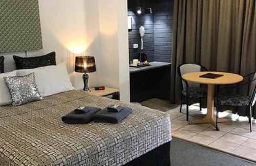 Gin Gin Hotel | Central Motel Gin Gin
