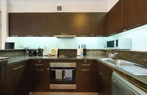 The Rocks Apartment | Central Rocks 1BR Walk to Harbour & Pool Gym