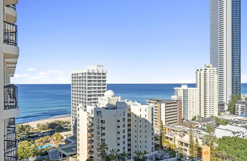 Surfers Paradise Apartment | Central Twin Apartment with Ocean View - Q-Stay