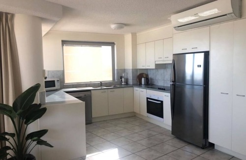 Caloundra Apartment | Centrepoint 36 Ocean Views, Walk To Bulcock Beach