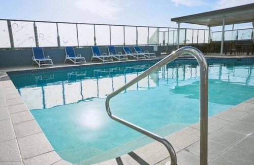 Caloundra Apartment | Centrepoint 36 Ocean Views, Walk To Bulcock Beach