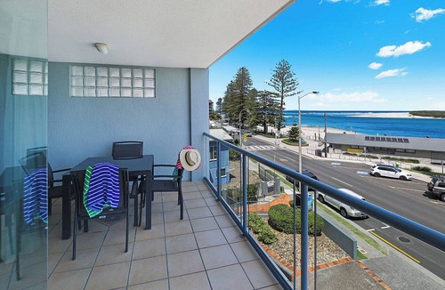 Caloundra Apartment | Cerulean Beachfront Apartment - Unit 5