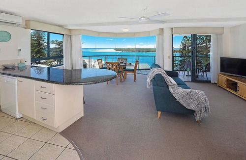 Caloundra Apartment | Cerulean Beachfront Apartment - Unit 8