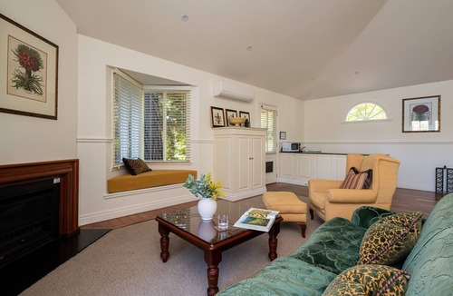 Moorooduc Ski Chalet | Chalet Trois at Woodman Estate