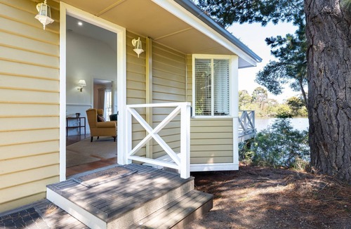 Moorooduc Ski Chalet | Chalet Trois at Woodman Estate