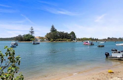 Maroochydore Apartment | Chambers River Retreat