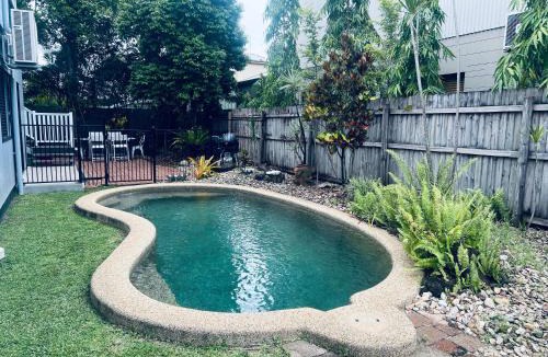 Parramatta Park Apartment | Character Queenslander in Cairns City