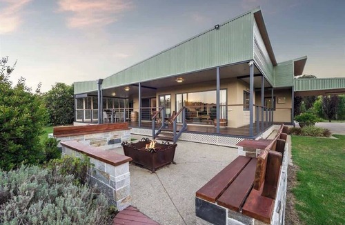 Wilyabrup House | Charlie Bravo Chalet—Escape to the Golden Triangle