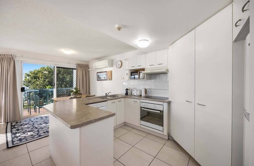 Maroochydore Apartment | Charming 2-Bed Coastal Haven Near Esplanade