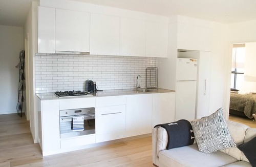 Richmond North Apartment | Charming 2BDR Apartment in Richmond close to MCG