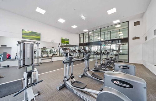 Lyneham Apartment | Charming 2BR Apartment Near Canberra’s Attractions