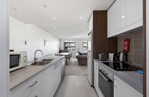 Lyneham Apartment | Charming 2BR Apartment Near Canberra’s Attractions