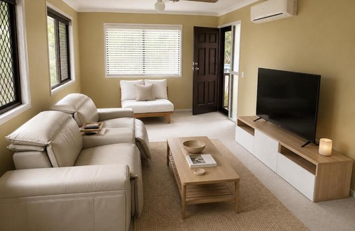 Karana Downs House | Charming Acreage Property Full Privacy 25 min to Brisbane cbd