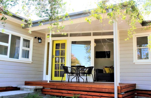 Cessnock Cottage | Charming Cottage @ the Wines Hunter Valley 2 bedrooms