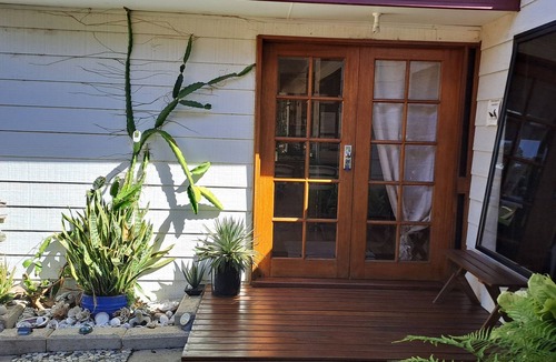 Condingup House | Charming Hobby farm Stay close to pristine beaches-Available December-January.