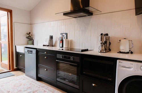 Invermay House | Charming Invermay Townhouse with Courtyard