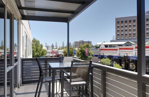Fremantle Apartment | Chefs Kitchen with large balcony