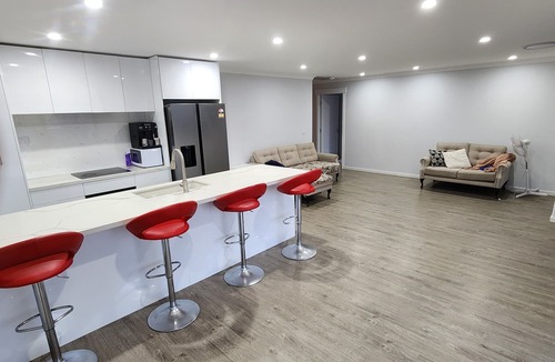 Huntly House | CIA Home Stay