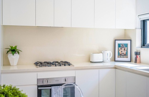 Darlington House | City Fringe Stay | Walk to Newtown & Sydney Uni