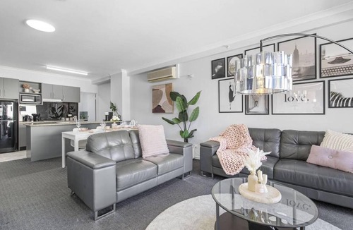 East Perth Apartment | City Living Retreat - 2BR Apartment in East Perth