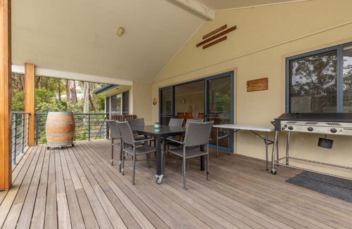 Elizabeth Beach House | Clarabelle Cottage