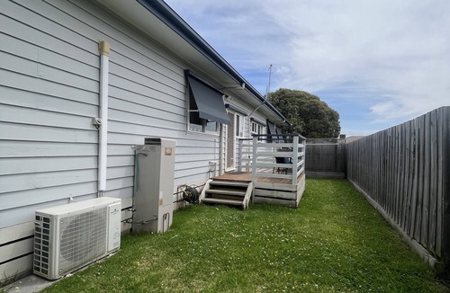 Dromana House | Classic beach Getaway - Close to winery region and beach!