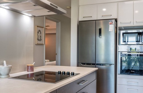 Clayfield Apartment | Clayfield Gem with Balcony Steps to Valley & CBD