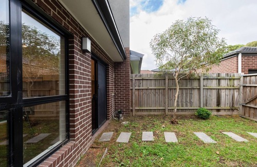 Clayton House | Clayton Corner | Three Beds, Three Baths & Parking