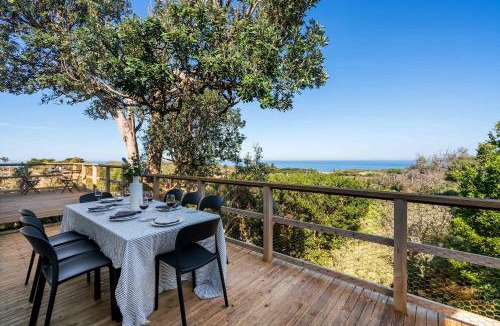 Flinders House | Cleversley Cottage - Ocean Views Pets Golf