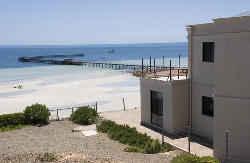 Moonta Bay Apartment | Cliff House Beachfront Villas