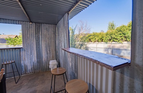 North Bendigo House | Clifford’s Cottage – Spacious 3BR | Flexible Rooms | Free Parking