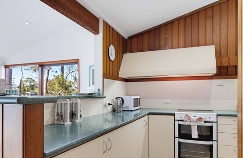 Lilli Pilli House | Clifftop Escape with Ocean Views | Sleeps 8