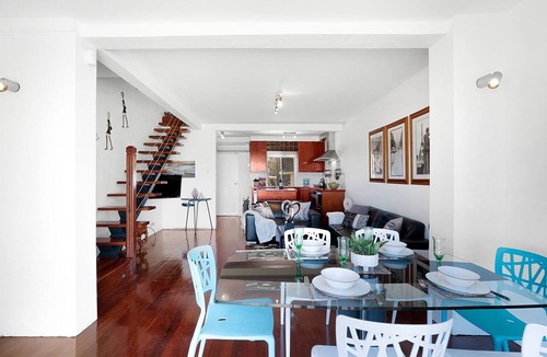 Scarborough Apartment | Coastal Convenience – 2BR 50m To The Beach