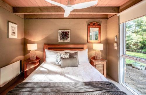 Ocean Grove House | Coastal Couple Retreat - Gas Log Fireplace - Sleeps 2 - Ocean Grove